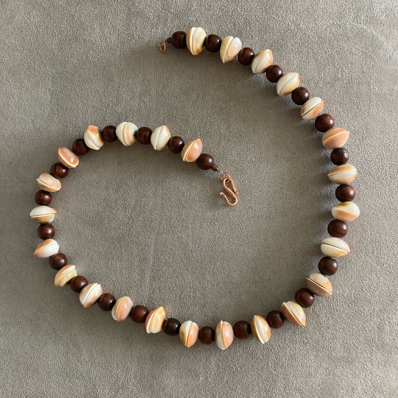 Natural Shell & Wood Necklace - Picture 3 of 3
